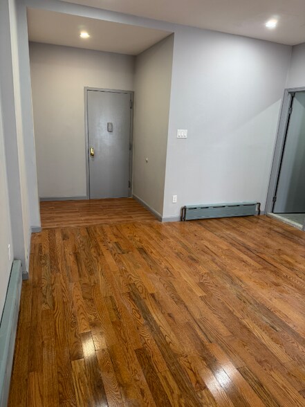 Building Photo - 63 Bay 37th St