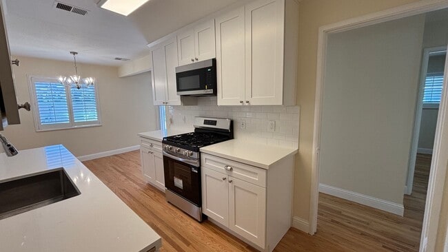 Building Photo - 8096 Juniper Ave