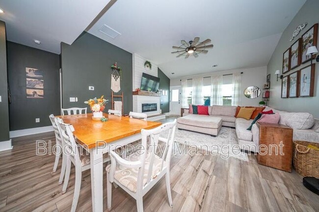 Building Photo - 5008 Cedar Brush Ct