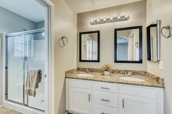 Building Photo - 4378 E Rosemonte Dr