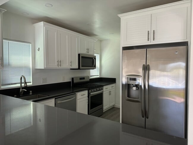 Building Photo - 15th Street