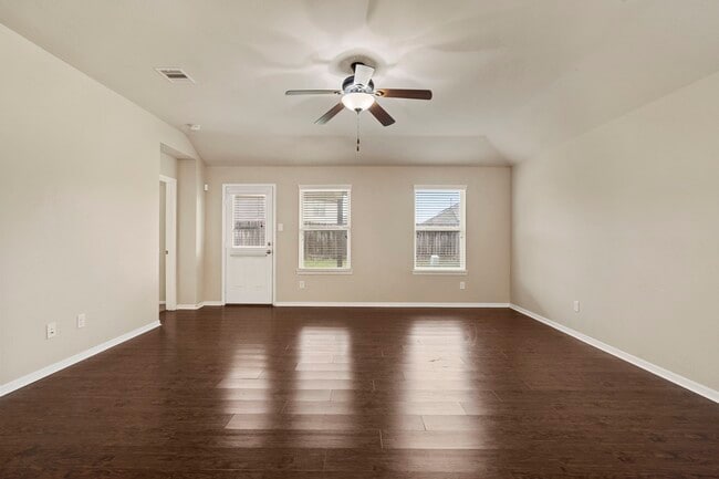 Building Photo - 3322 McDonough Way