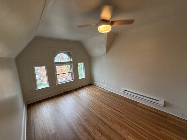 Building Photo - 3700 Brighton Rd