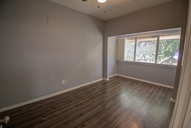 Building Photo - 2606 Rio Grande St