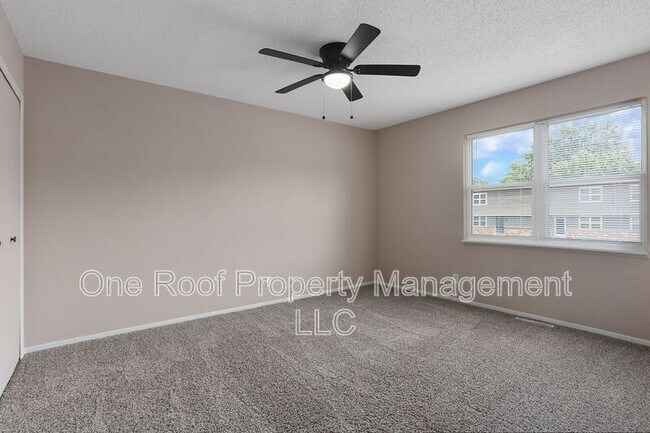 Building Photo - 701 Linwood Dr