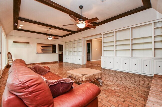 Building Photo - 3402 El Dorado Blvd