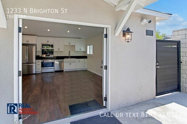 Building Photo - 1233 N Brighton St