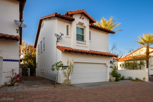 Primary Photo - 8778 Villa La Rae Ave