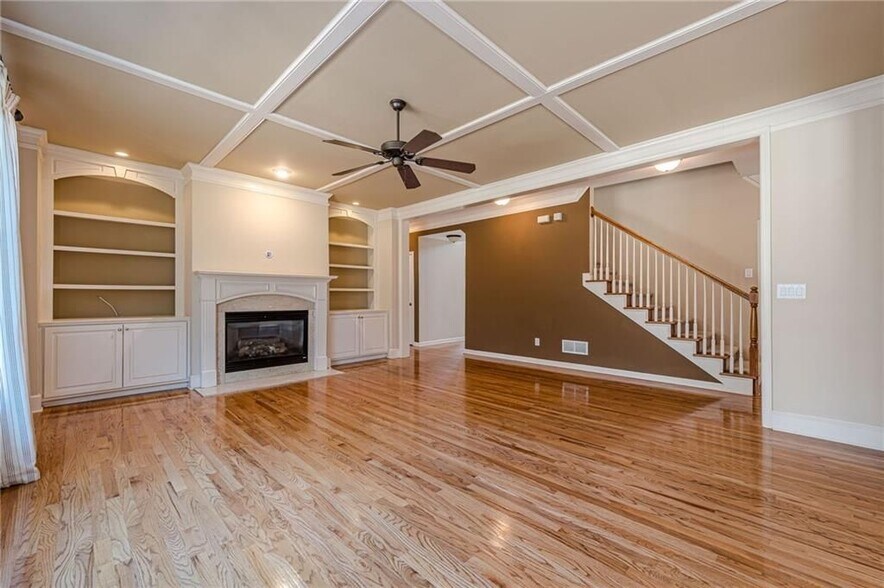 Building Photo - 927 Laurel Wood Ct