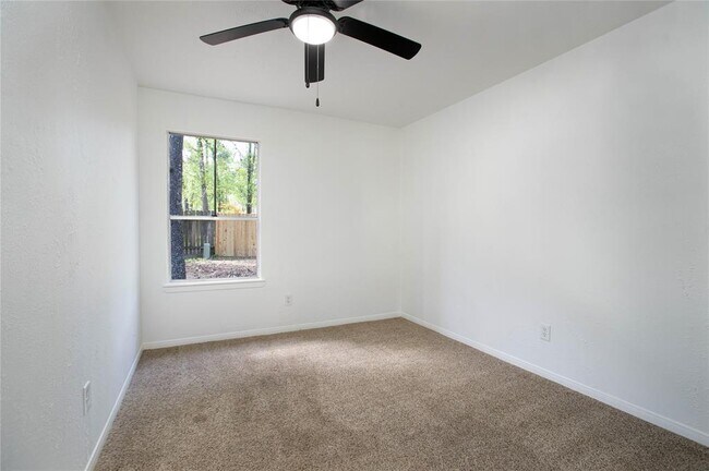 Building Photo - 1320 E Red Cedar Cir