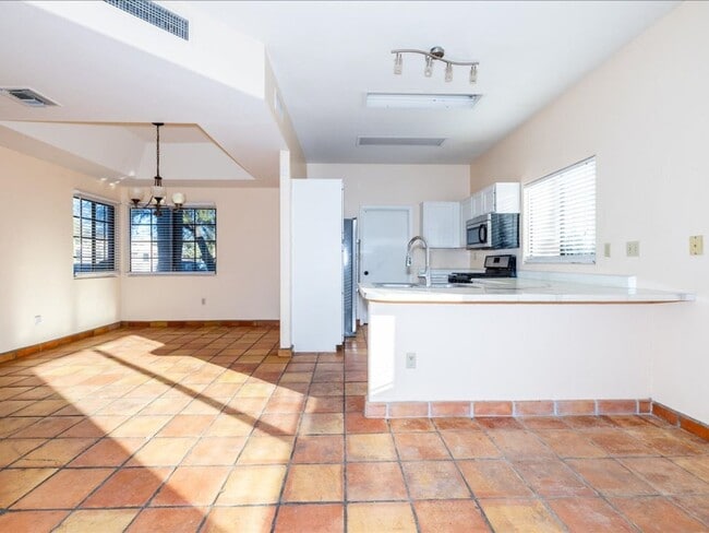 Building Photo - 3 Bedroom 2.5 Bath Two Story Home