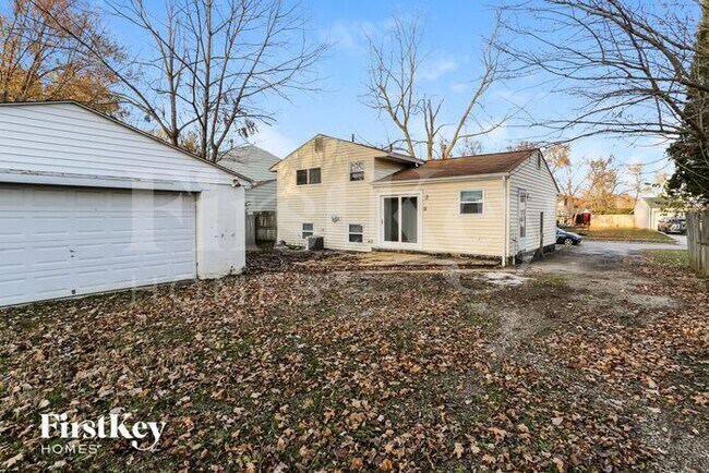 Building Photo - 4609 Paxton Dr S