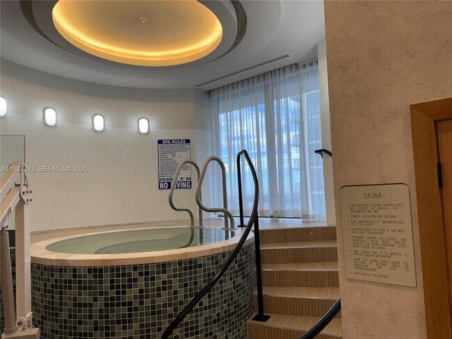 Building Photo - 11 NE 6th St