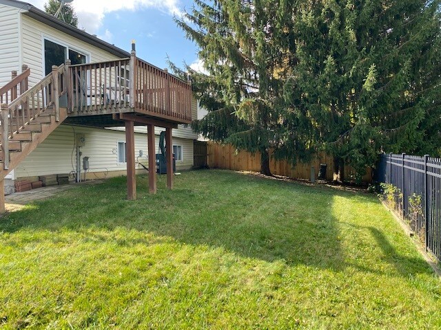 Building Photo - 942 Pebblelane Dr