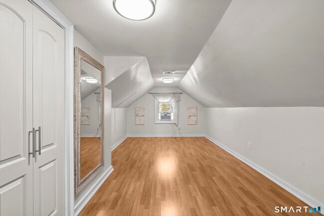 Building Photo - 28 Iver Ave