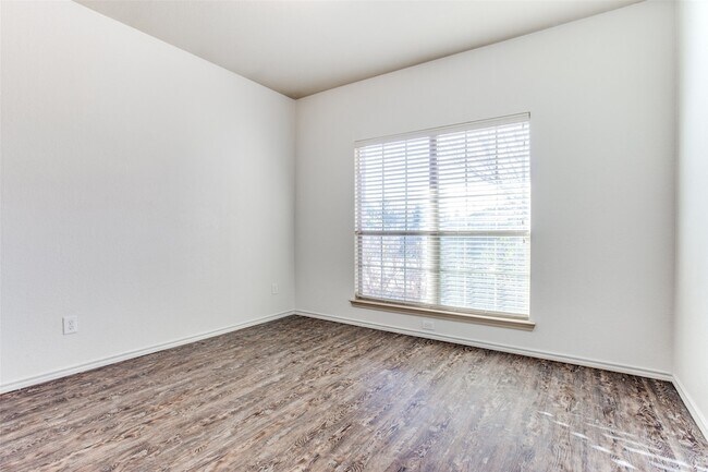 Building Photo - 6612 Friendsway Dr