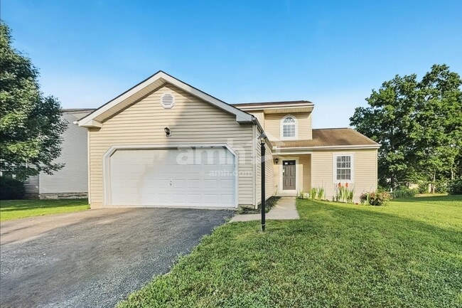 Building Photo - 340 Evergreen Cir