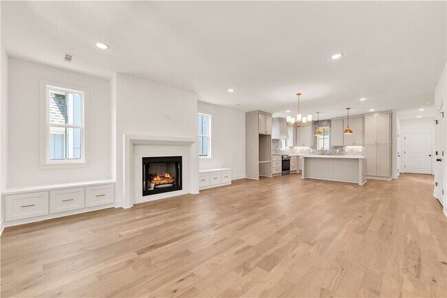 Building Photo - 2342 E Rolling Hills Dr