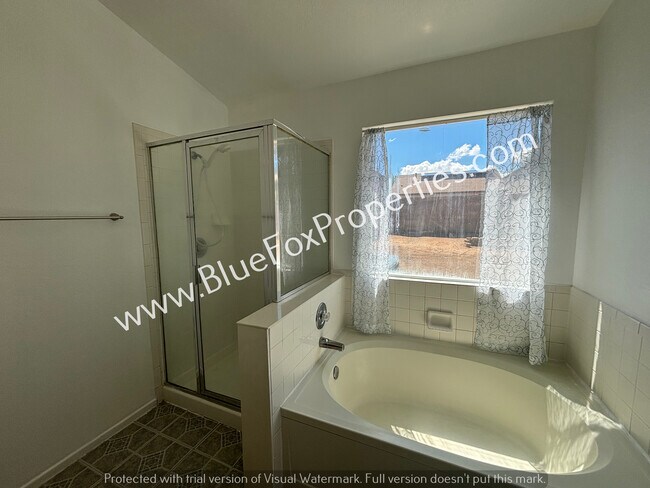 Building Photo - 9042 E Muleshoe St