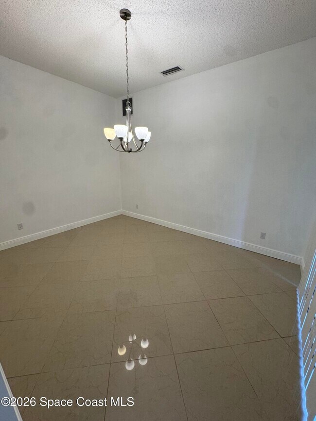 Building Photo - 3315 Casi Dr