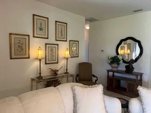 Building Photo - 252 Golf Club Dr