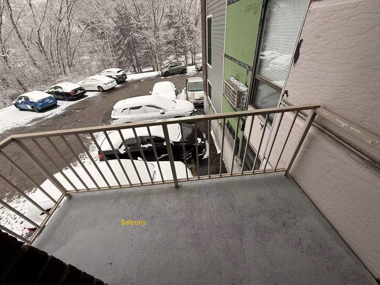 Building Photo - 147 Turner Rd