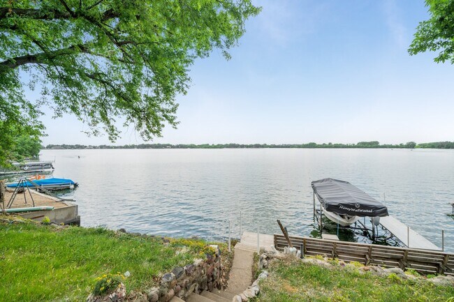 110' lake front & 50' wood dock bench - 26539 E Shore Pl
