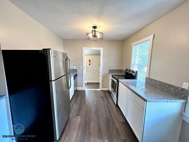 Building Photo - Beautiful 2 bedroom / 1 bathroom home now available for rent!
