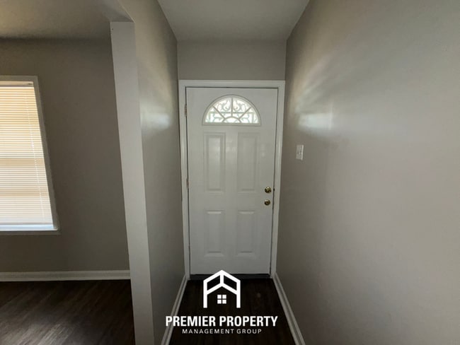 Building Photo - Spacious 4BR/2BA Home in Bartlett Cove | Brick Fireplace & Formal Dining