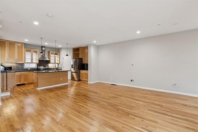 Building Photo - 3321 Rosedale Ave