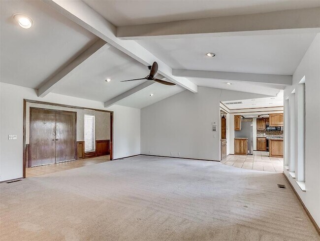 Building Photo - 12414 S Villa Ave