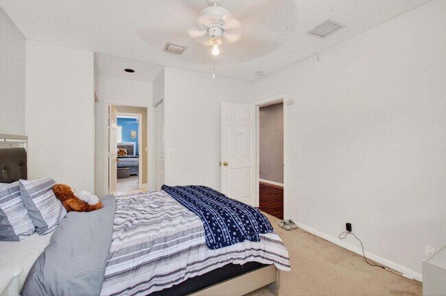 Building Photo - 5057 Sancerre Cir