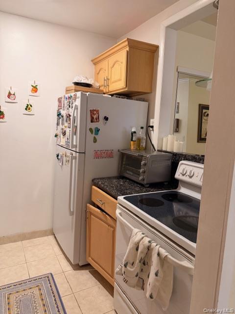 Building Photo - 425 Shore Rd