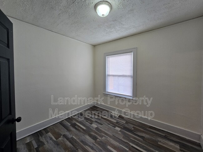 Building Photo - 14400 Rutherford St