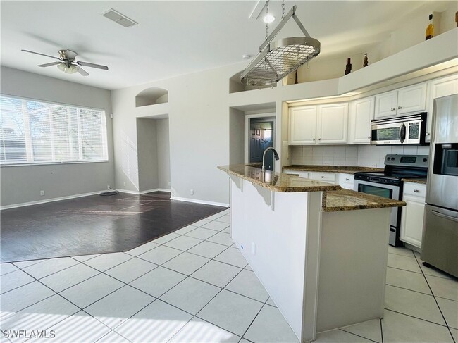 Building Photo - 2271 Eaton Lake Ct