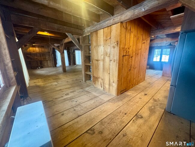 Building Photo - 45 Hoppen Rd