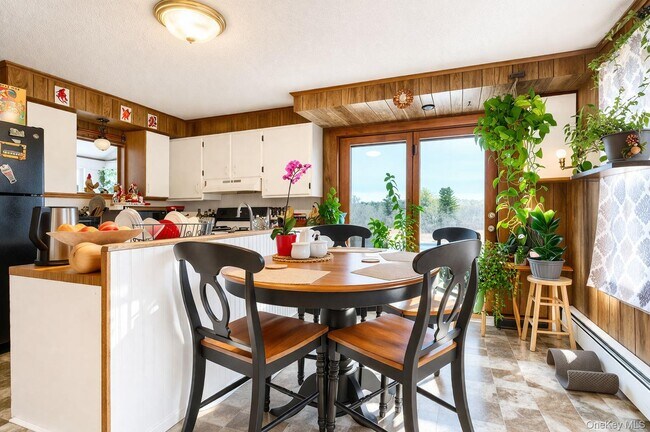 Building Photo - 185 Rock Ridge Ave