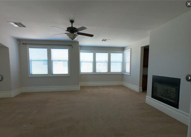 Building Photo - 496 Via Palermo Dr