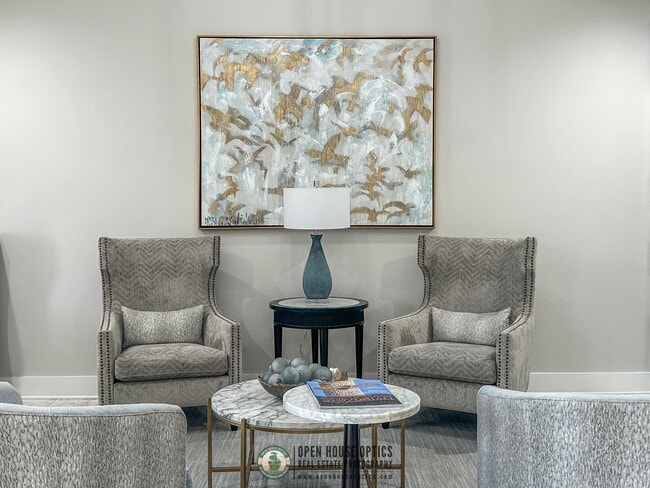 Building Photo - Welcome to San Marco Place!