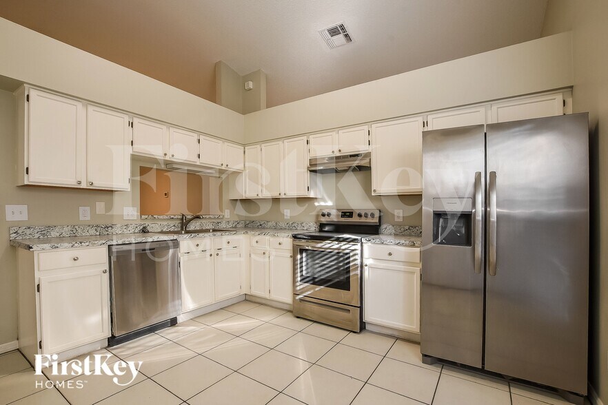 Building Photo - 10524 Cherry Oak Cir