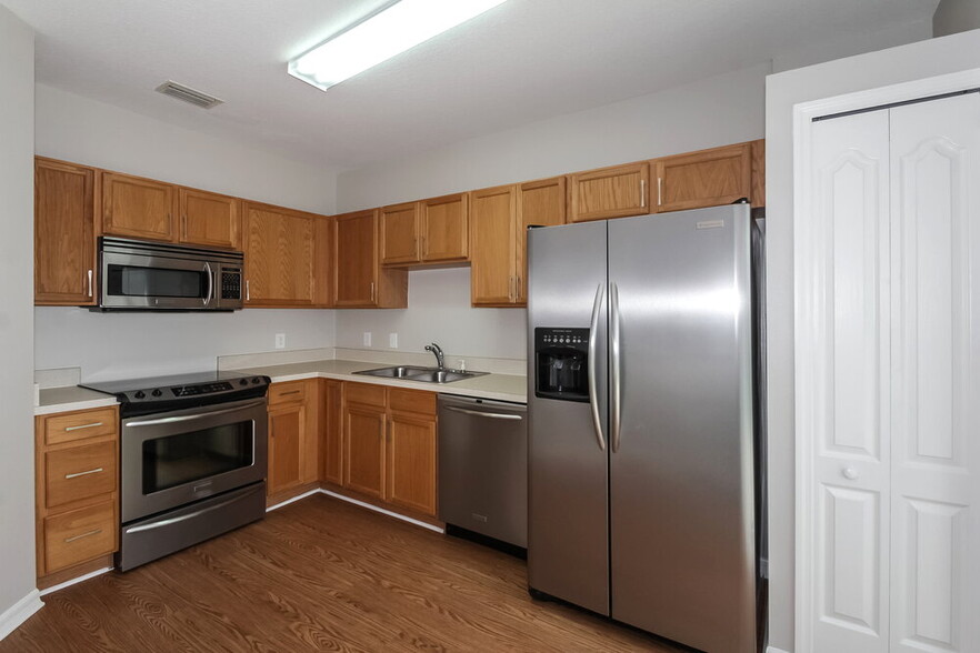 Building Photo - 10615 Navigation Dr