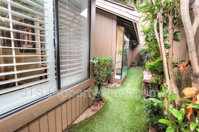 Building Photo - 2010 Promontory Point Ln