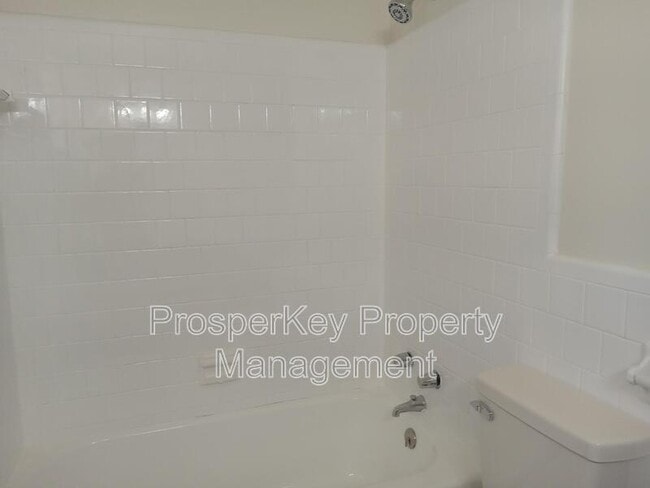 Building Photo - 1820 18th Ave