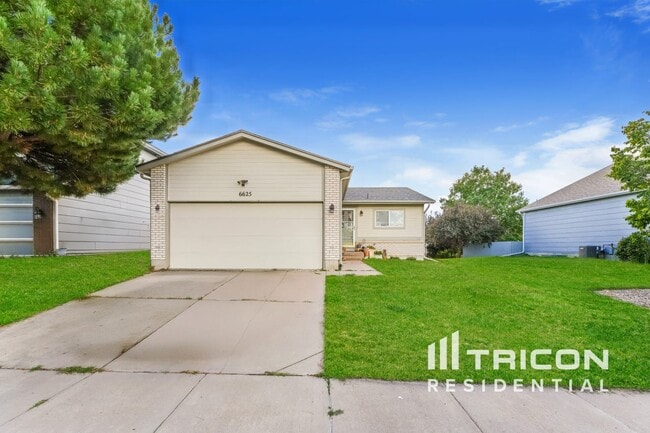 Building Photo - 6625 Bear Tooth Dr