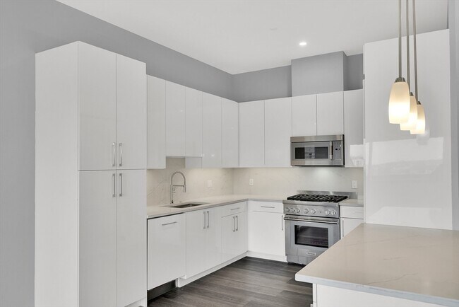Building Photo - 771-781 Harrison Ave