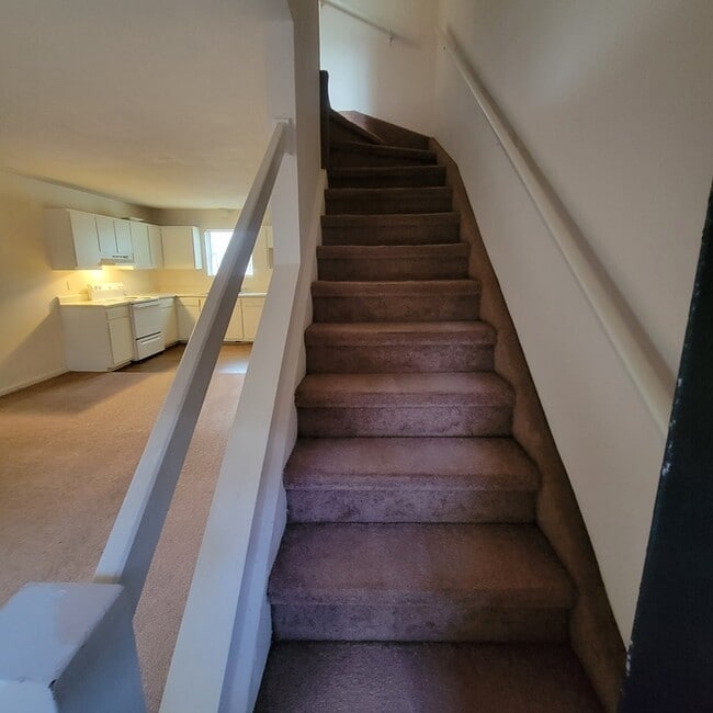 Building Photo - 408 Memorial Park Dr