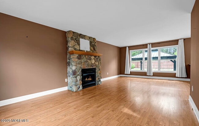 Building Photo - 476 Birch Bark Dr