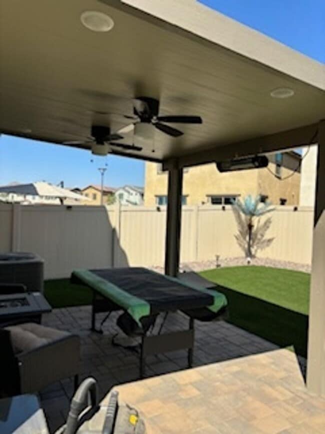 Building Photo - 3 Bedroom Townhome in Winchester