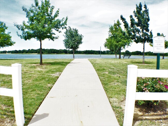 Building Photo - Beautiful Home In Aubrey ISD