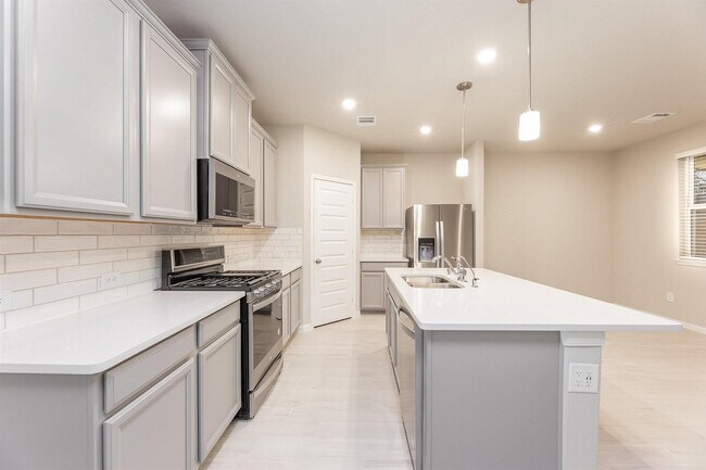 Building Photo - 18484 Sunrise Maple Drive, Montgomery, TX ...